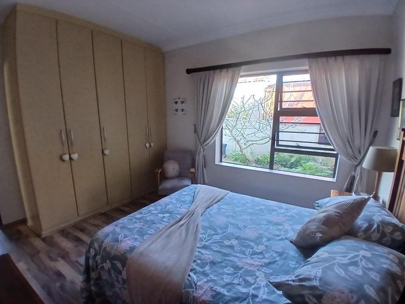 4 Bedroom Property for Sale in Fraaiuitsig Western Cape